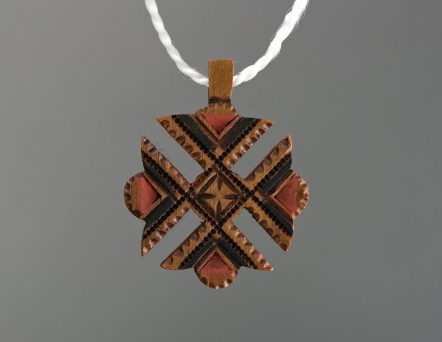 Croce di legno da collo fatta a mano Croce intagliata  Accessori da donna 
 foto 2