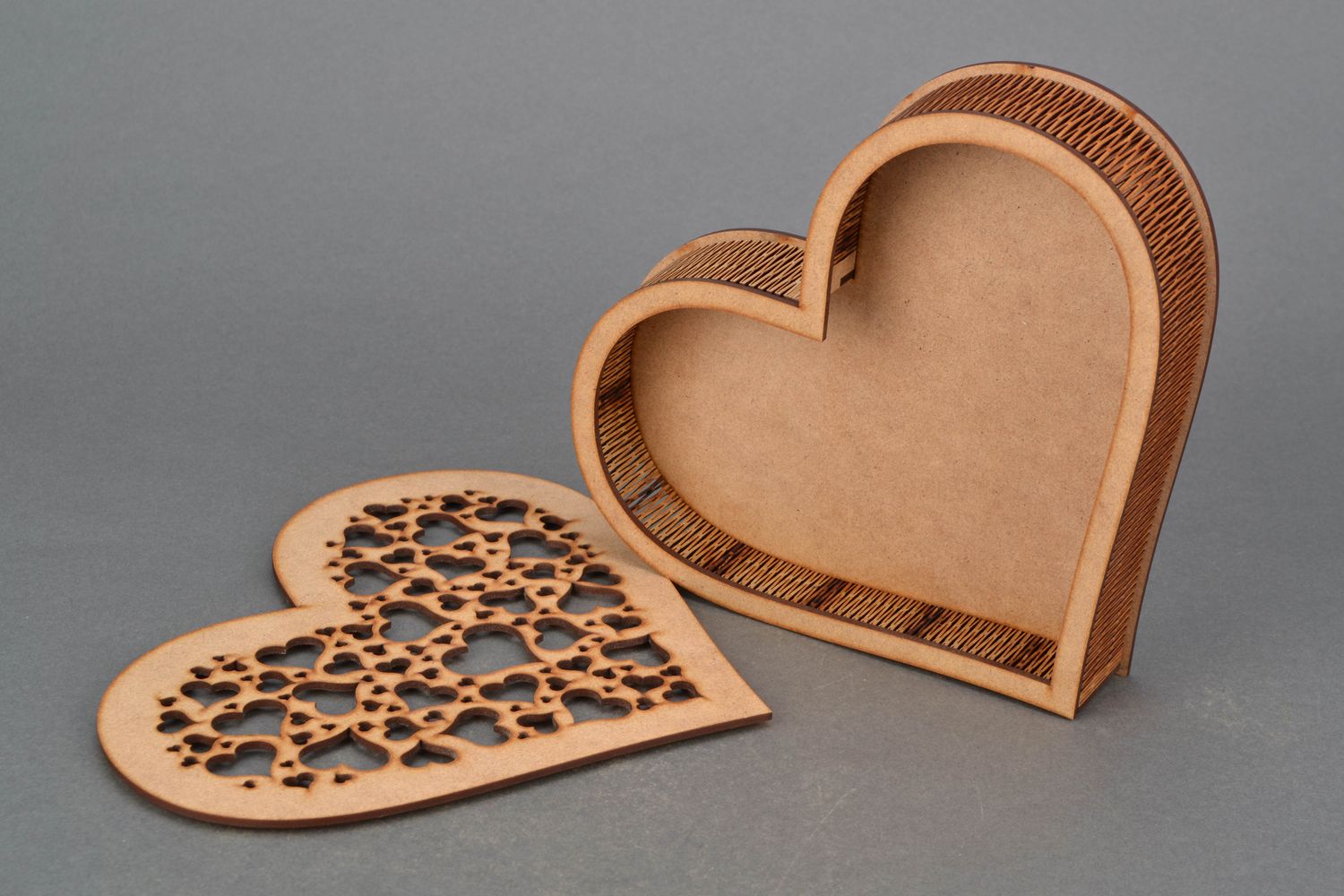 Cajita artesanal de madera contrachapada Corazón foto 4