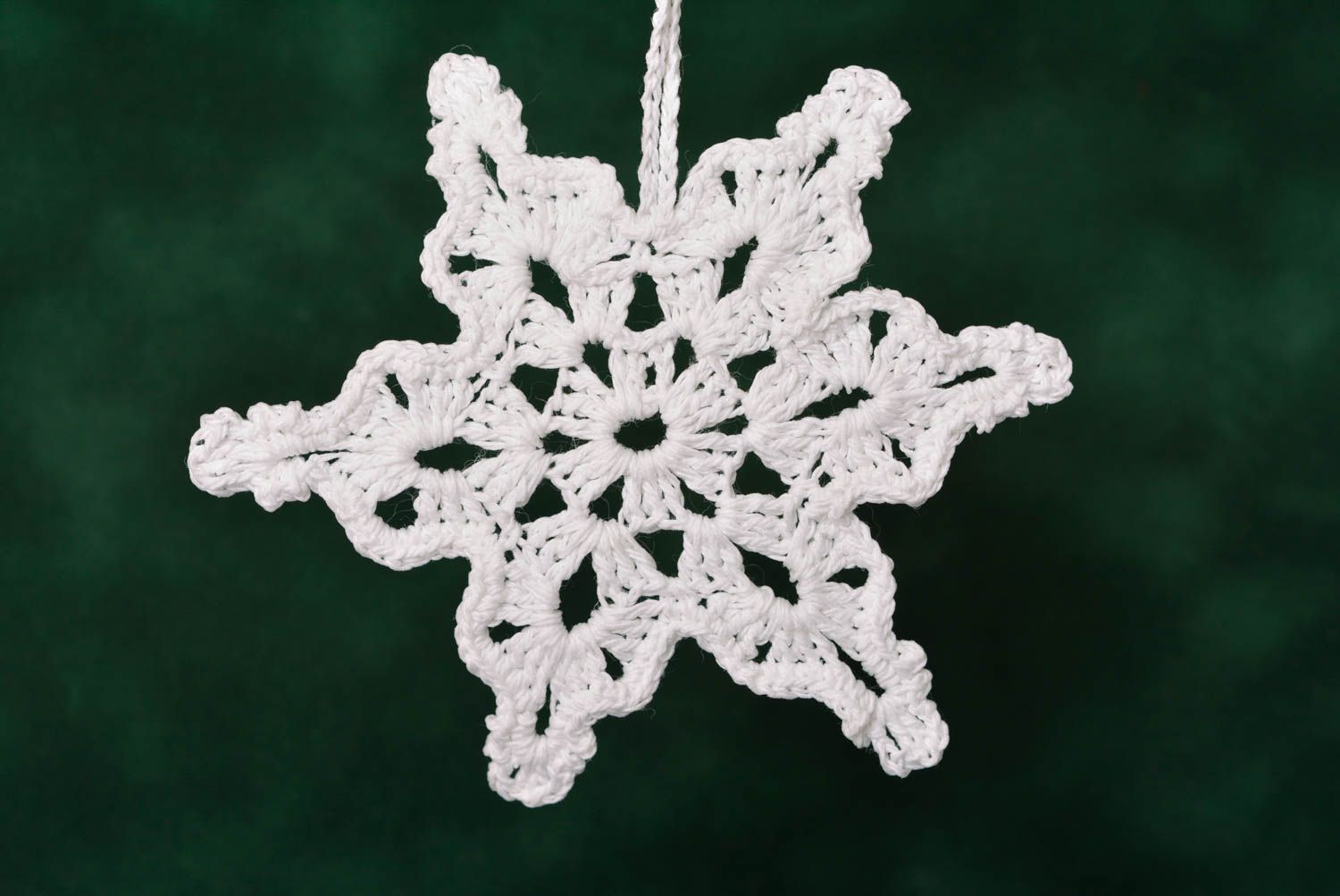 Декор для дома ручной работы декоративная подвеска белая снежинка крючком фото 4