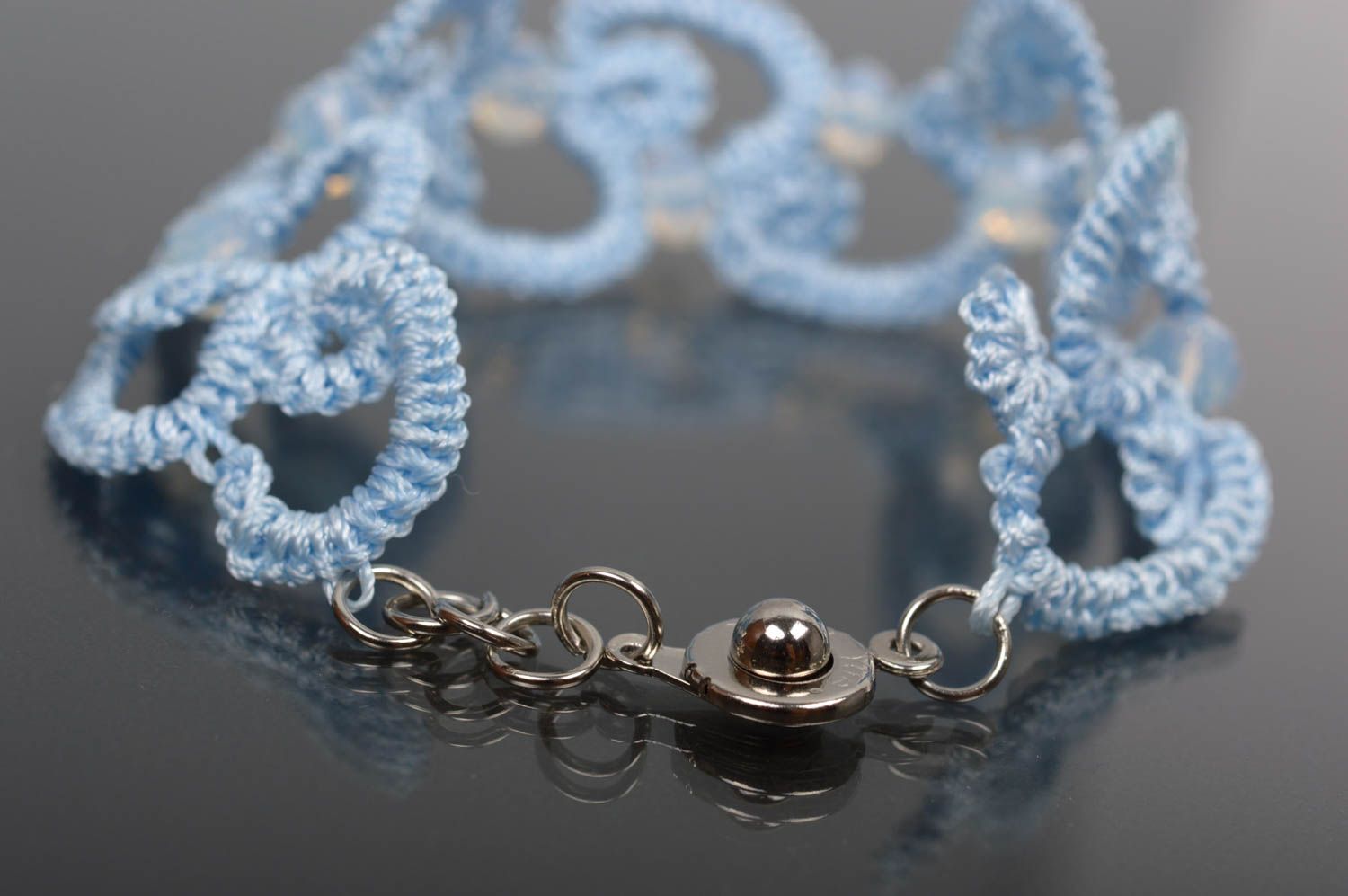 Bracelet bleu Bijou fait main fils de soie au crochet avec cristal Cadeau femme photo 2