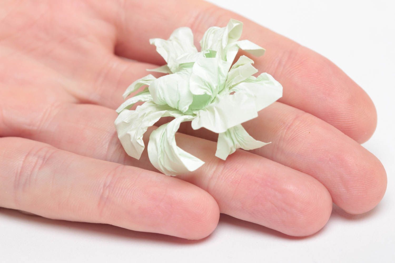 Fleur en papier pour scrapbooking faite main décorative peinte couleur vert pale photo 5