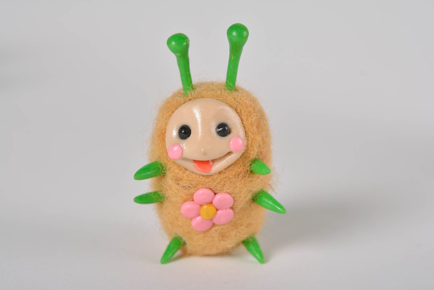 Игрушка ручной работы интерьерная игрушка гусеница с цветком мягкая игрушка фото 1