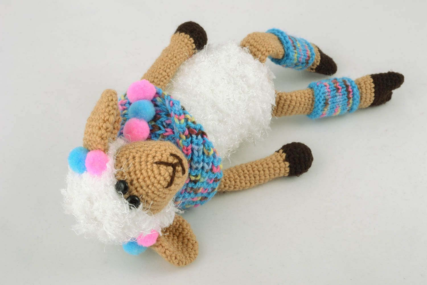 Giocattolo a maglia fatto a mano pupazzo da bambini a forma di pecorella foto 1