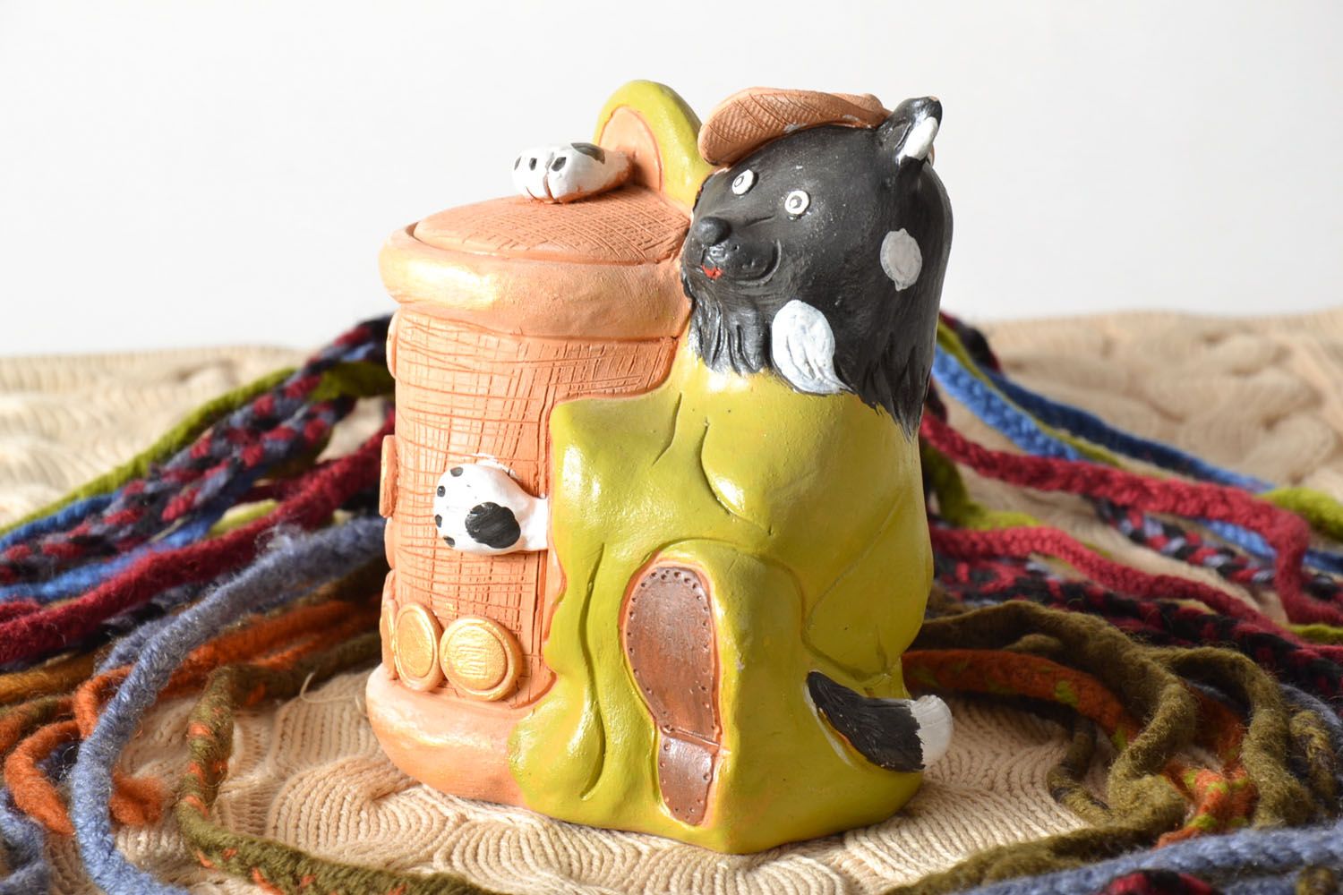 Mealheiro de cerâmica Cão com barril  foto 1