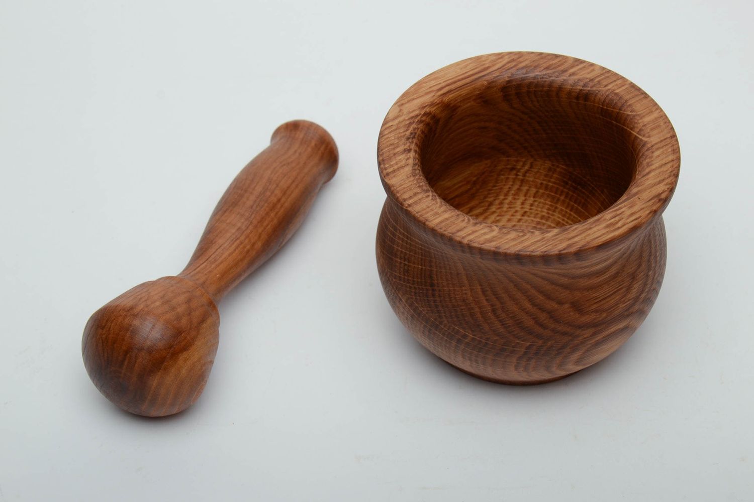 Oak wood mortar and pestle for spices photo 3