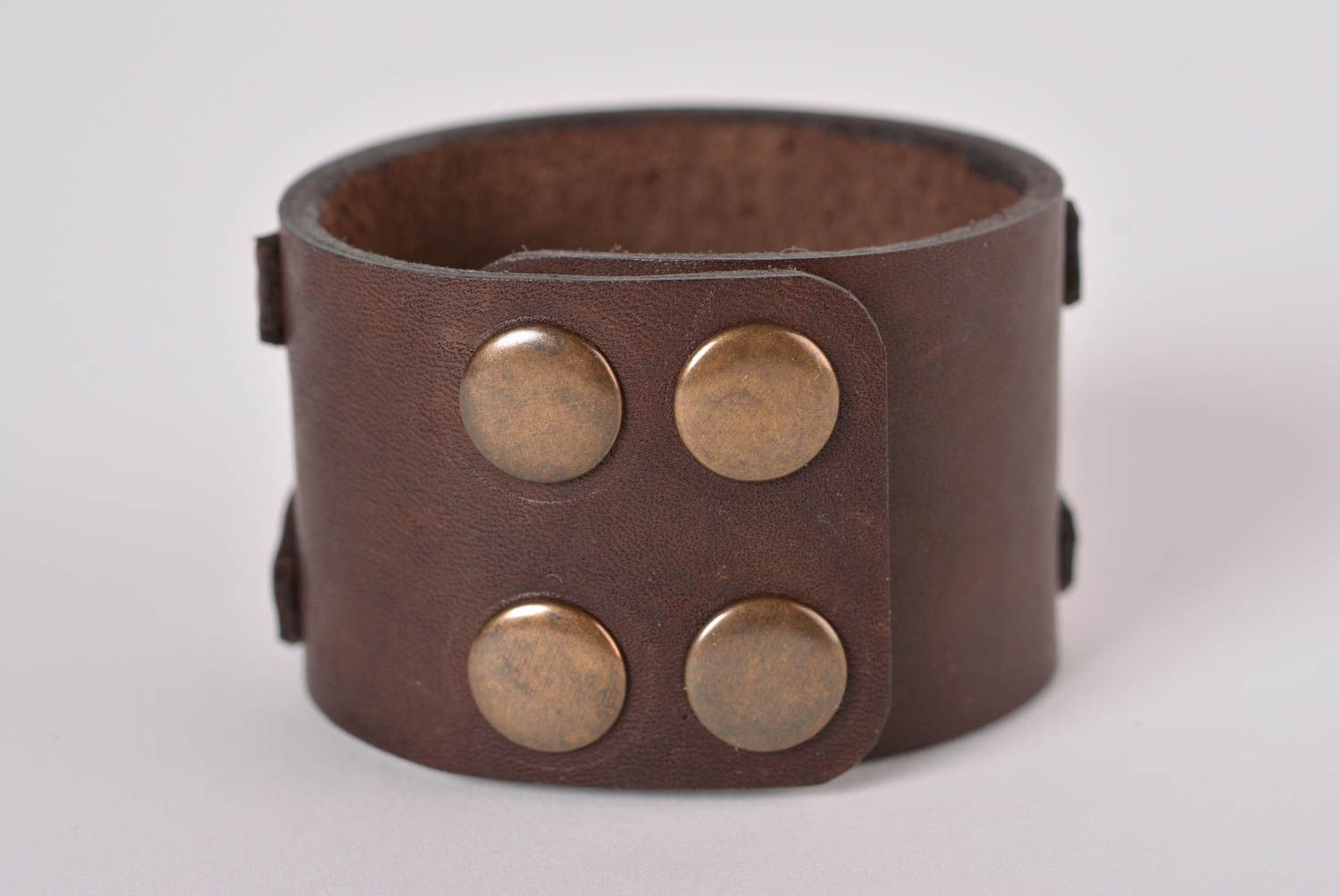 Bracelet cuir Bijou fait main large brun de créateur Accessoire design photo 3