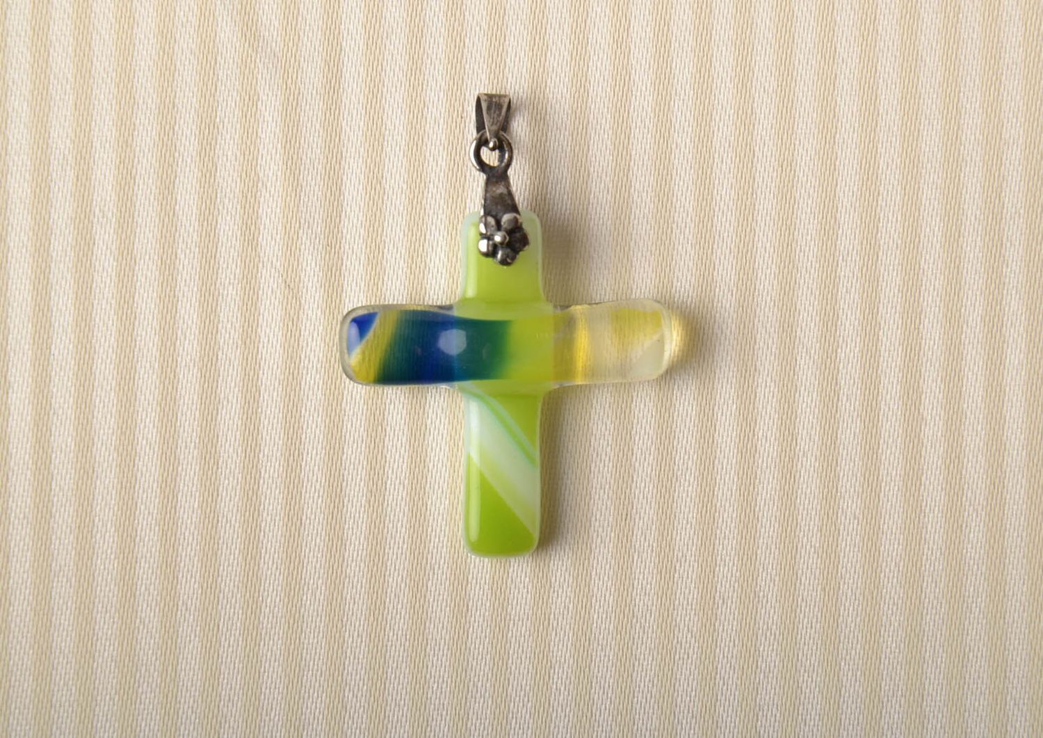 Fusing pendant Sunny Cross photo 1