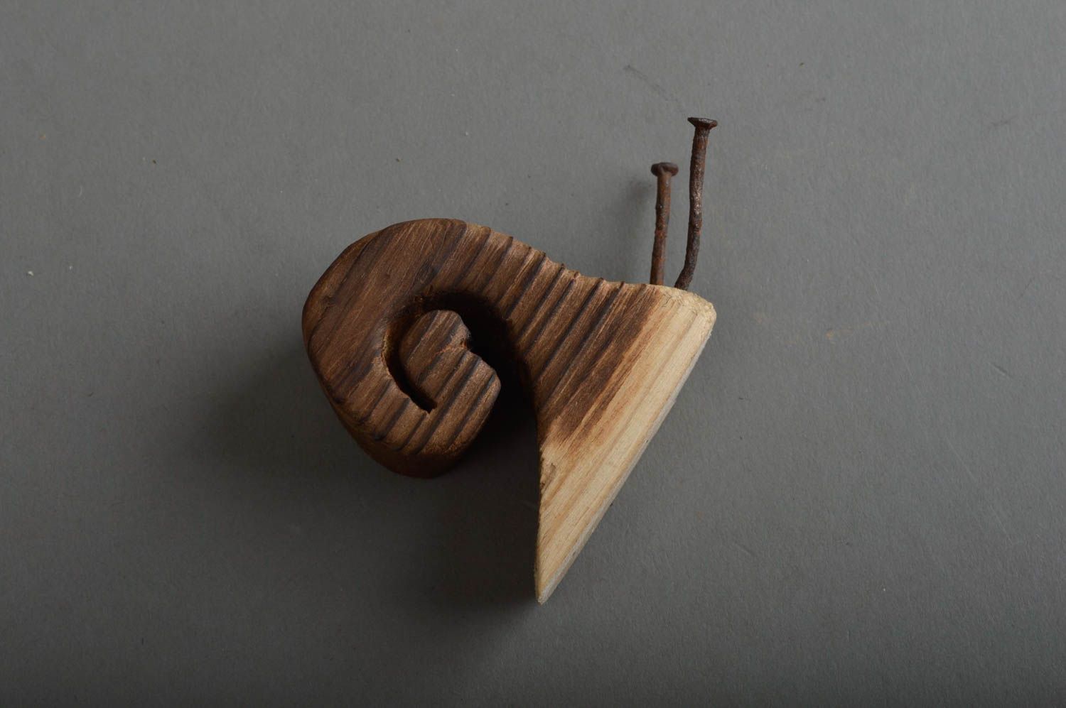 Kleine Deko Statuette aus Holz Schnecke originell für Dekor Künstler Handarbeit foto 4