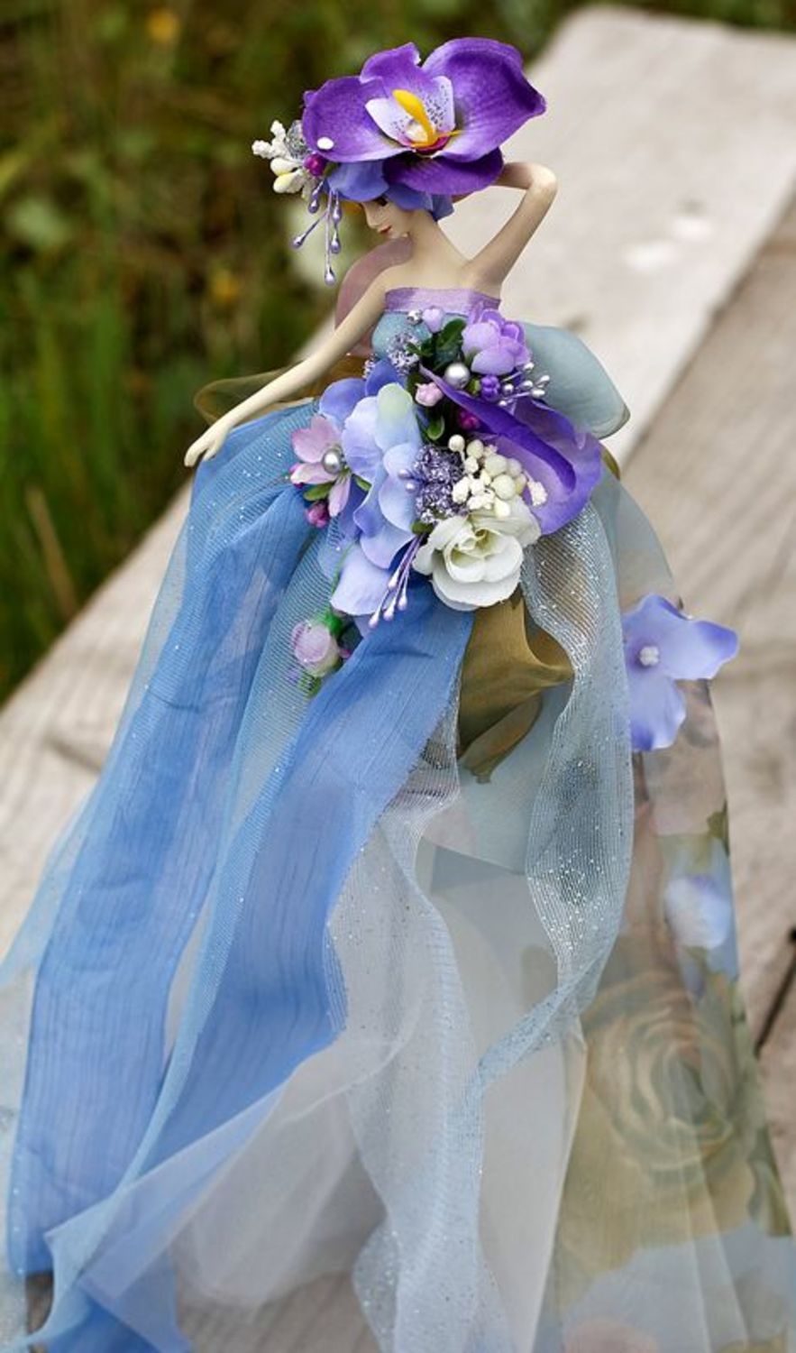 Poupée faite main pour mariage en robe bleue photo 4
