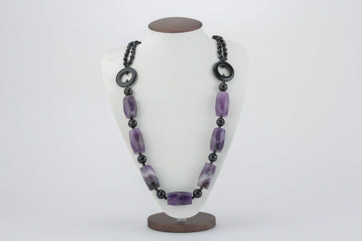 Necklace made of amethyst and agate photo 2