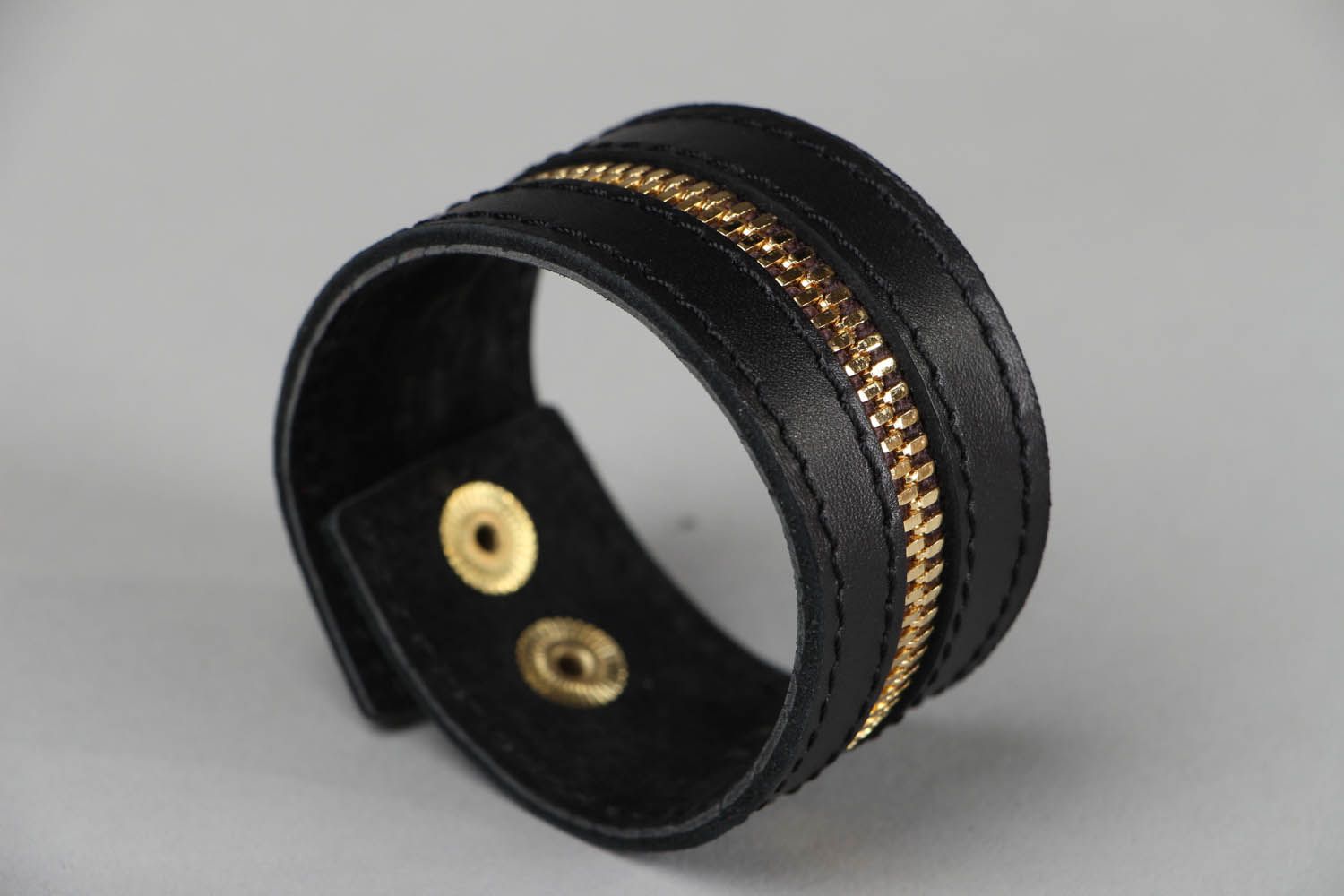 Black leather bracelet with zipper  photo 1