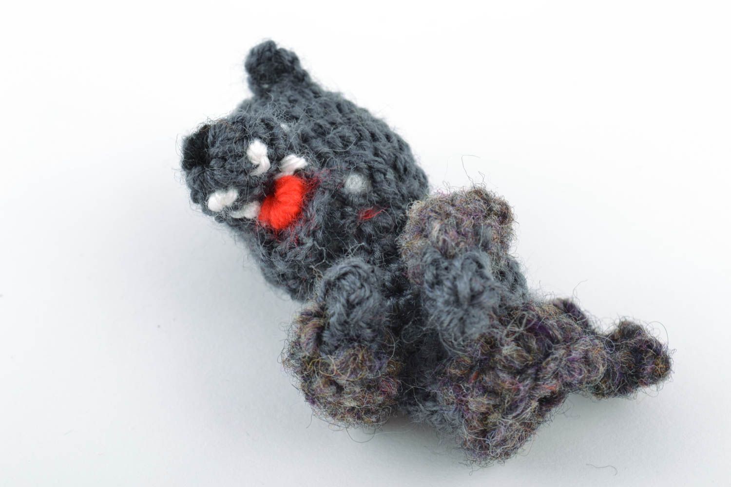 Marionnette à doigt loup gris tricotée au crochet faite main originale photo 3
