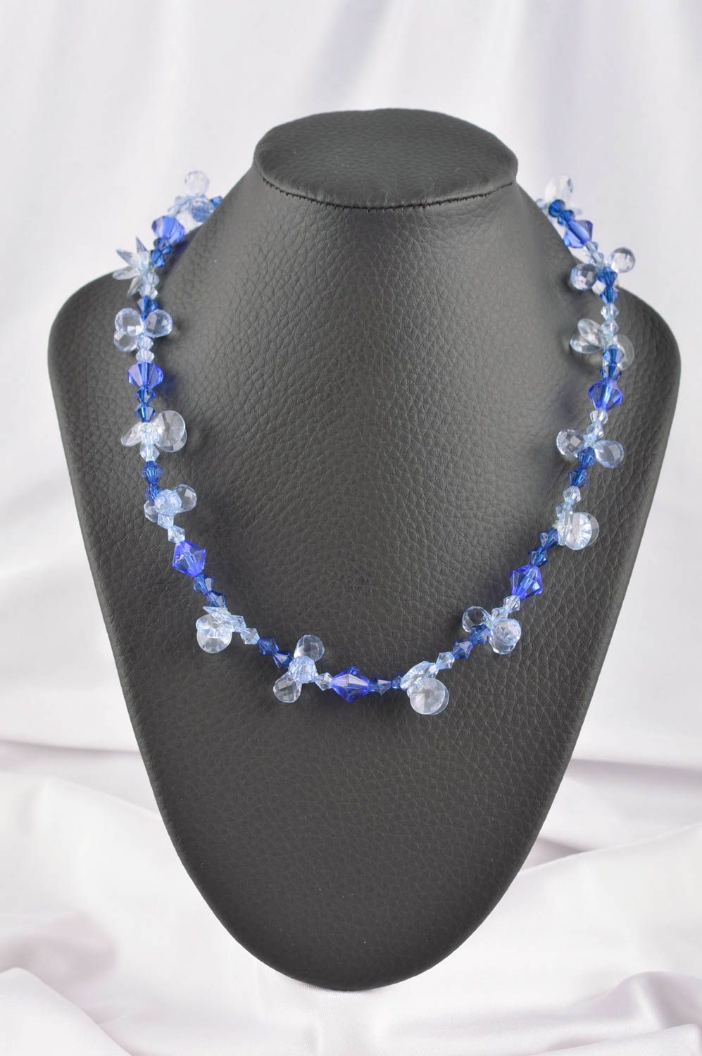 Ожерелье ручной работы женские бусы элитная бижутерия с кристаллами авторская фото 1