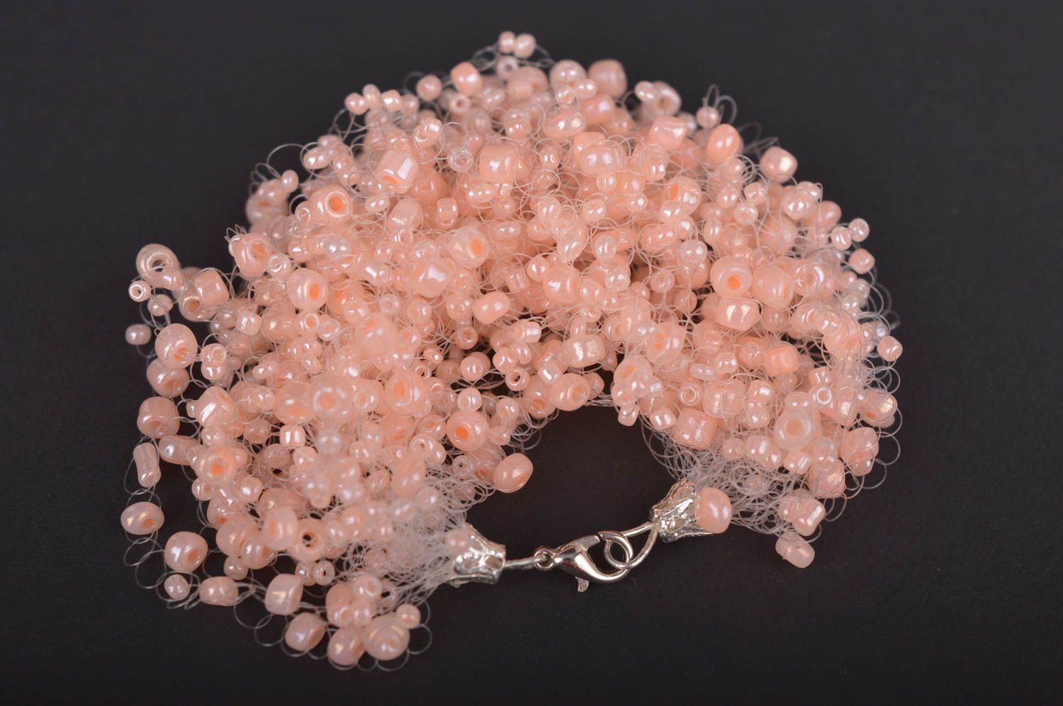 Bracelet rose clair Accessoire fait main en perles de rocaille Cadeau femme photo 2