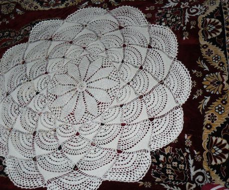 Nappe ronde blanche ajourée tricotée au crochet décorative faite main originale photo 4