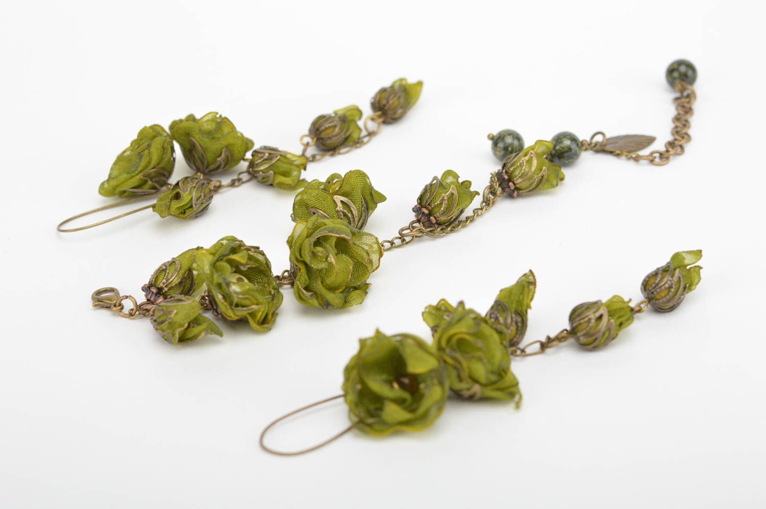 Parure bijoux Bracelet fait main Boucles d'oreilles pendantes fleurs vertes photo 5
