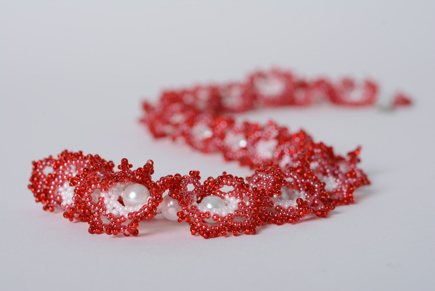 Beautiful festive handmade beaded necklace of red and white colors photo 4