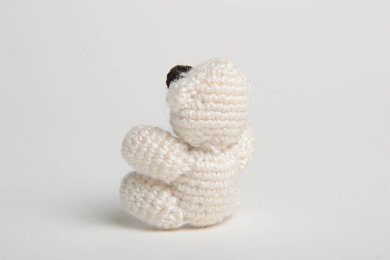 Jouet tricoté au crochet Peluche faite main Cadeau enfant original Ours blanc photo 3