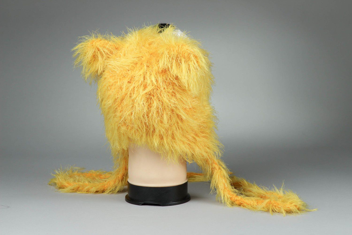 Bonnet ourson jaune original tricoté  photo 3