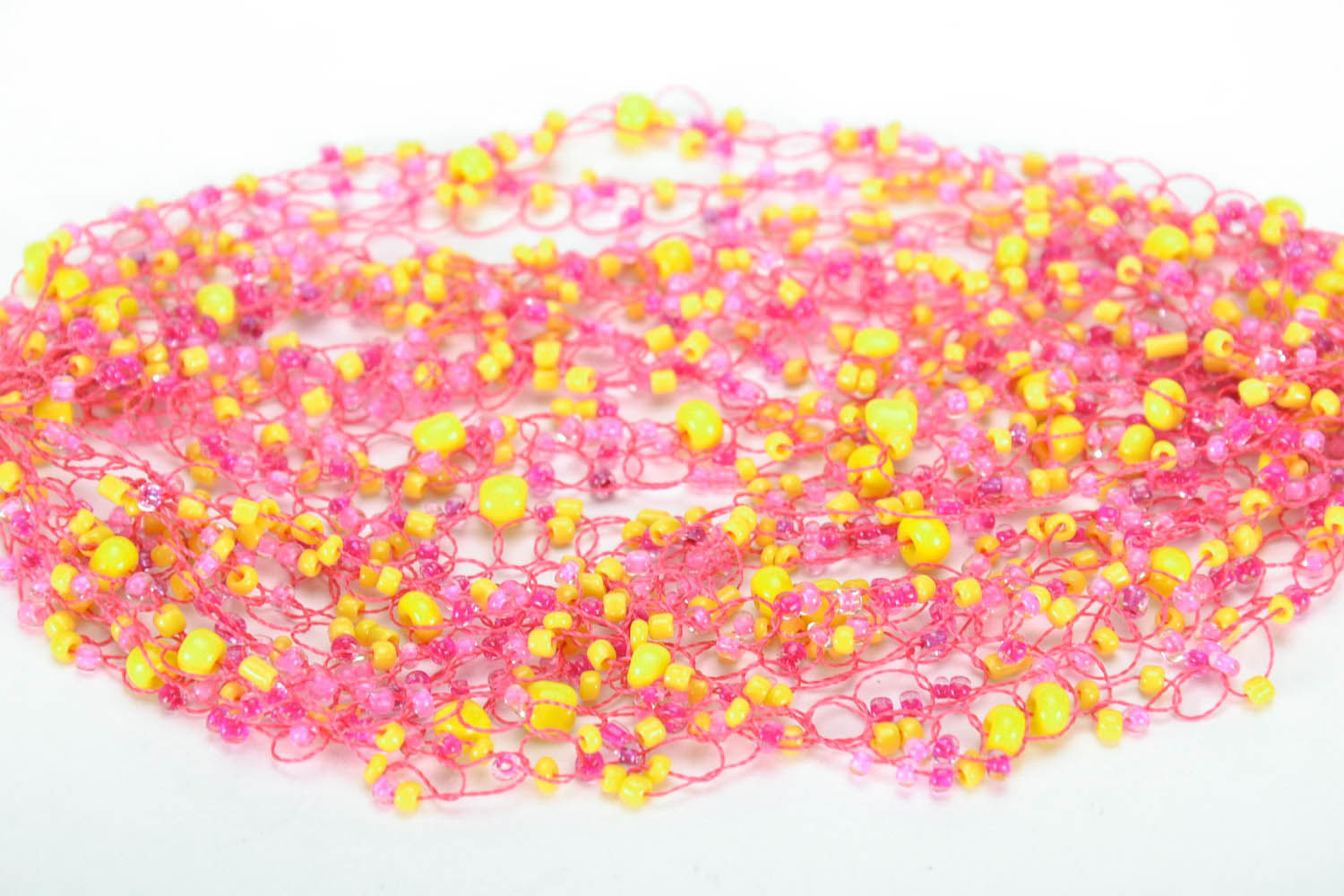 Bracelete cor de rosa de miçangas foto 2