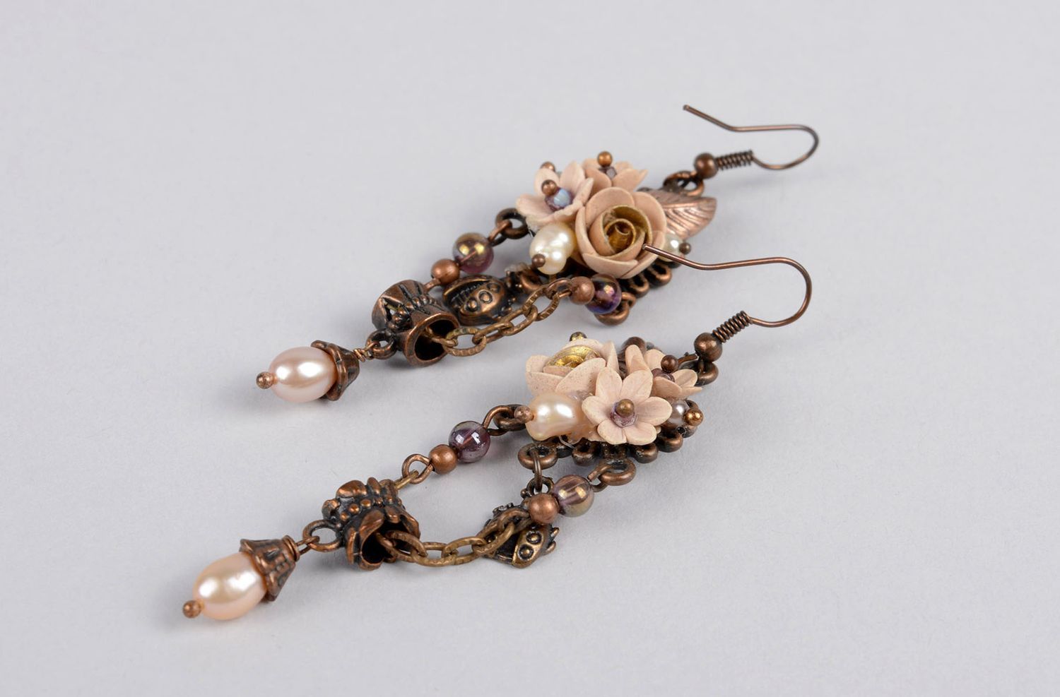 Damen Ohrhänger handmade Ohrringe Blumen Juwelier Modeschmuck in Beige schön foto 2