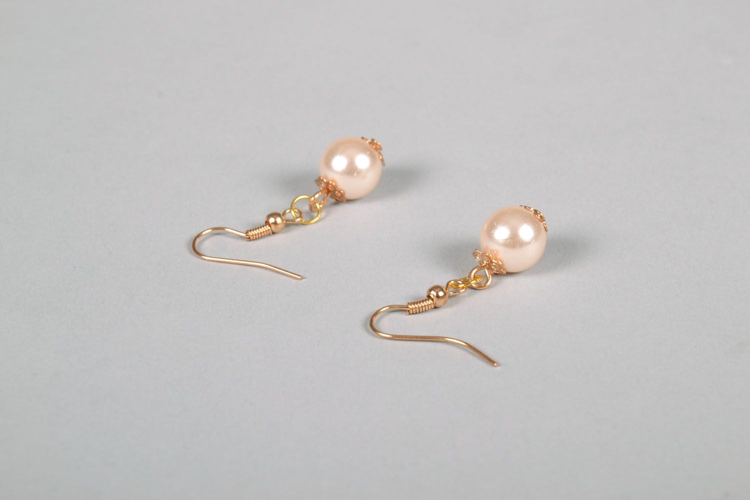 Earrings with artificial pearls photo 4
