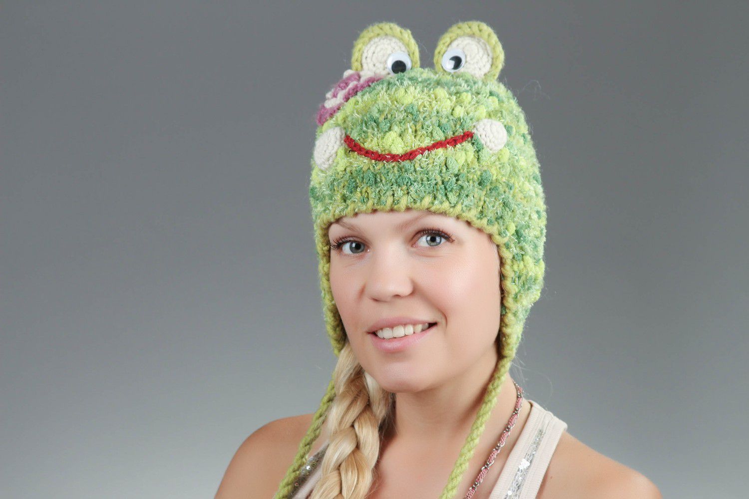 Knitted hat Frog photo 5
