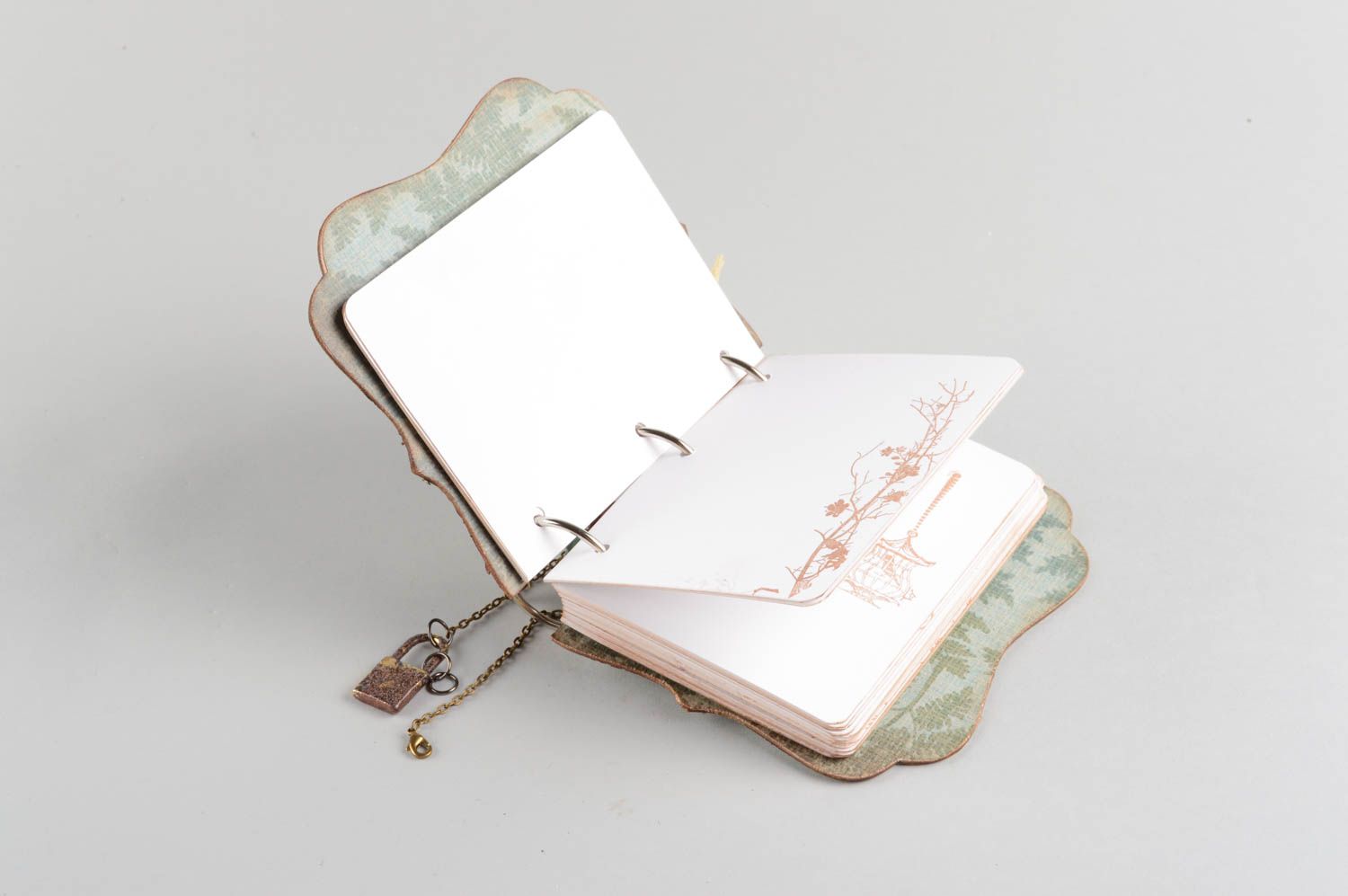 Künstlerisches Notizbuch aus Pappe handmade in Vintage und Shabby Chic Stilen foto 3