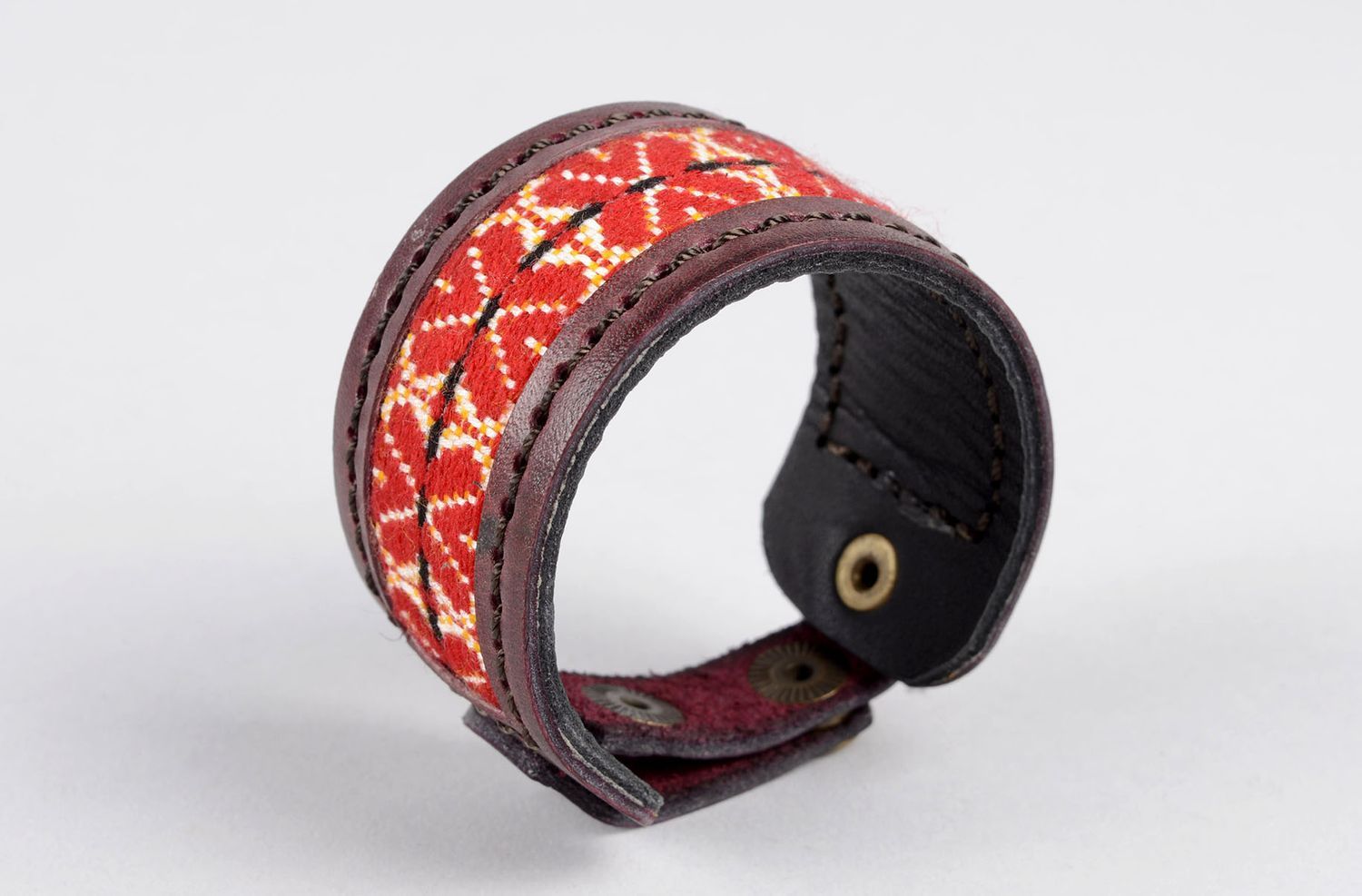 Bracelet en cuir Bijou fait main large motif original Accessoire femme photo 3
