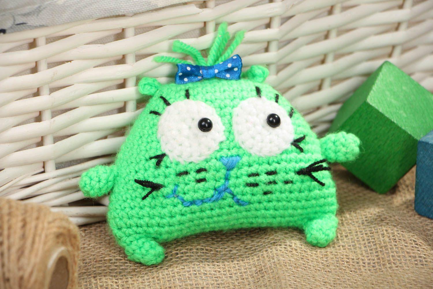 Peluche tricotée au crochet originale chat vert faite main photo 5
