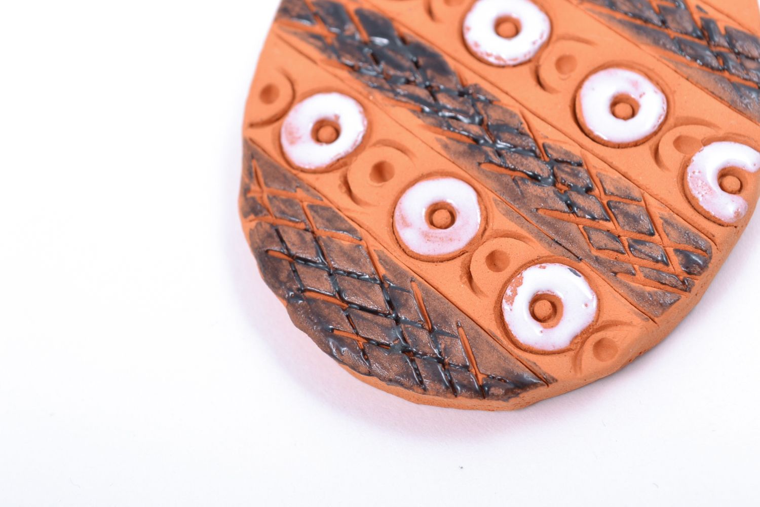 Porte-clefs en terre cuite original ovale décoré à motif fait à la main photo 3
