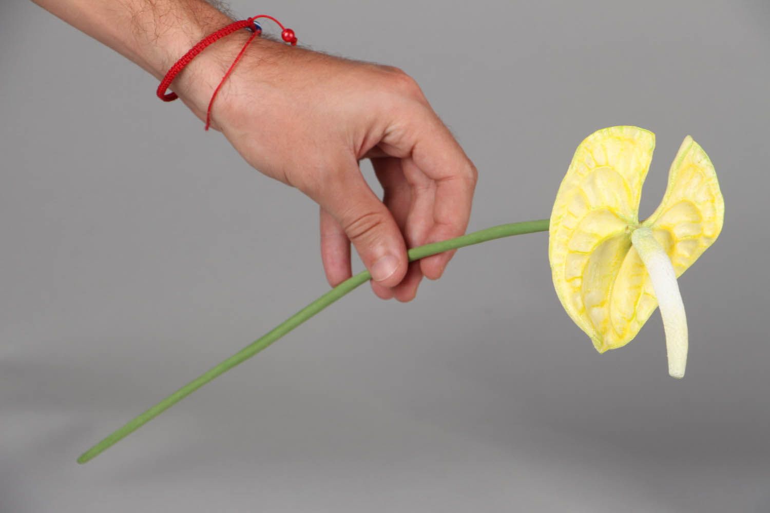 Fleur décorative d'anthurium en pâte polymère photo 4