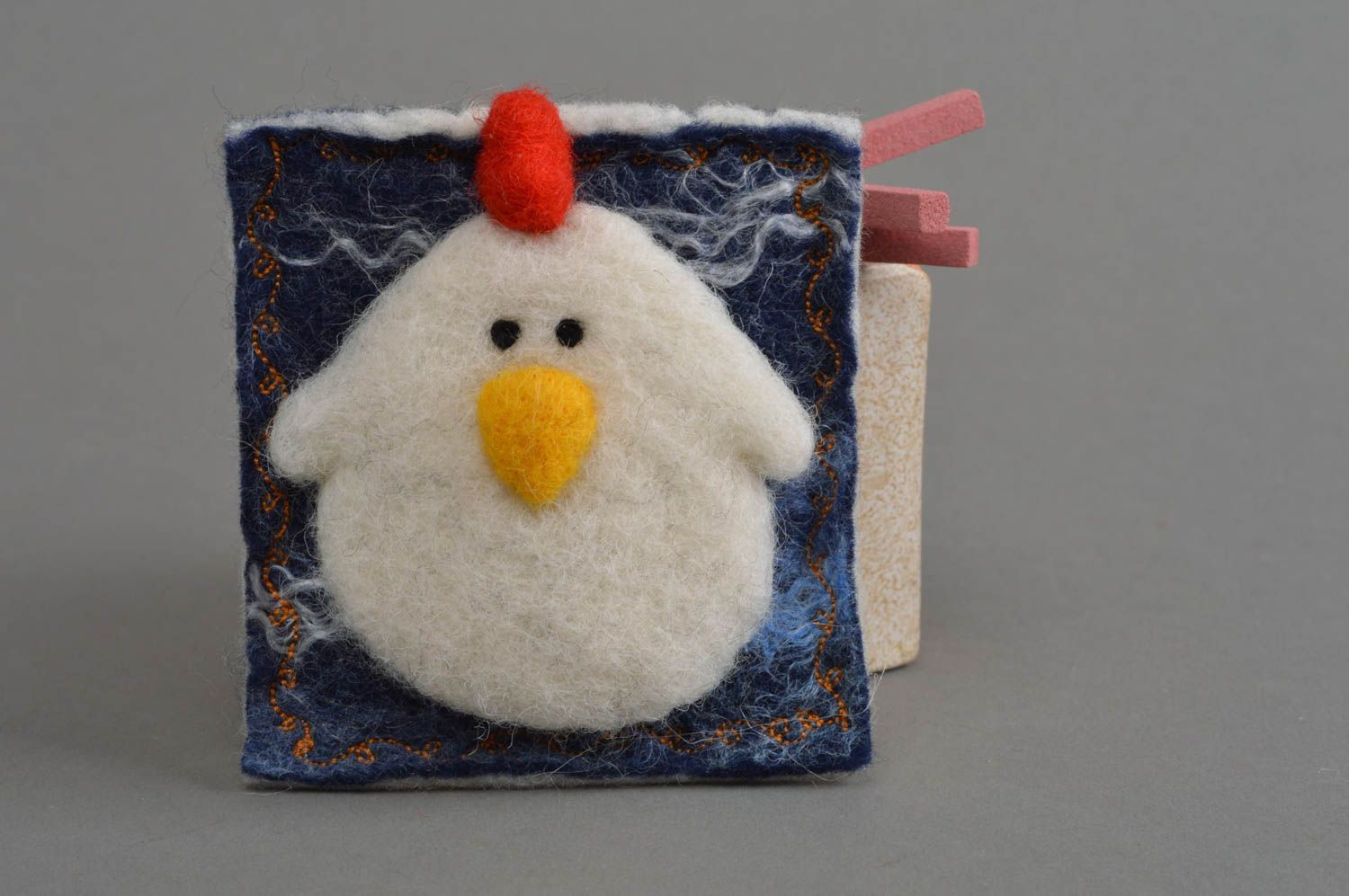 Magnet frigo poule en laine feutrée naturelle fait main déco pour enfants photo 1