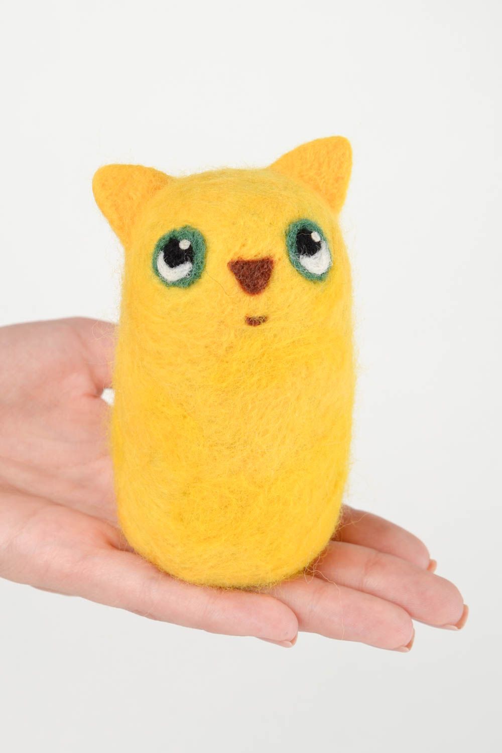 Peluche chat jaune Jouet fait main petit en laine feutrée Cadeau enfant photo 2