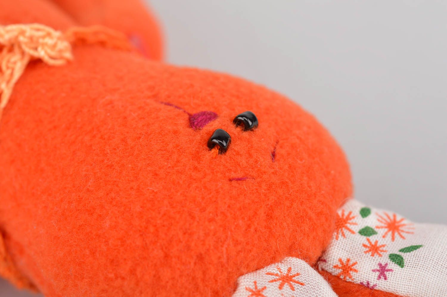 Peluche lièvre orange cousue en tissu polaire et coton petite belle faite main photo 4