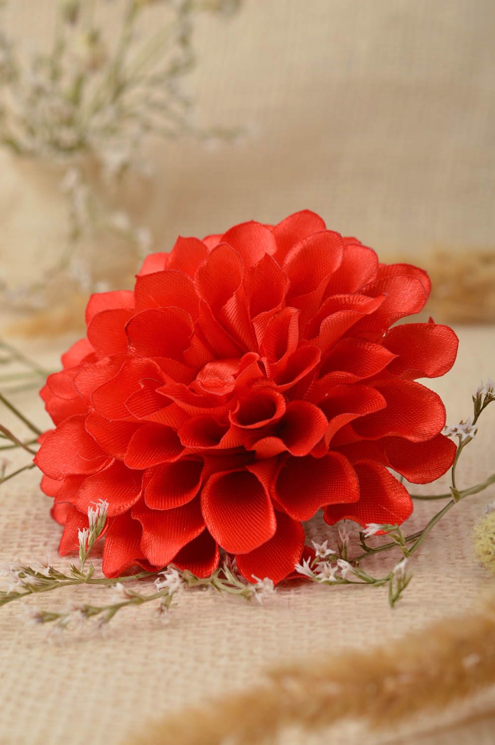 Broche Barrette fleur faite main en satin grande Cadeau femme Rose rouge photo 1