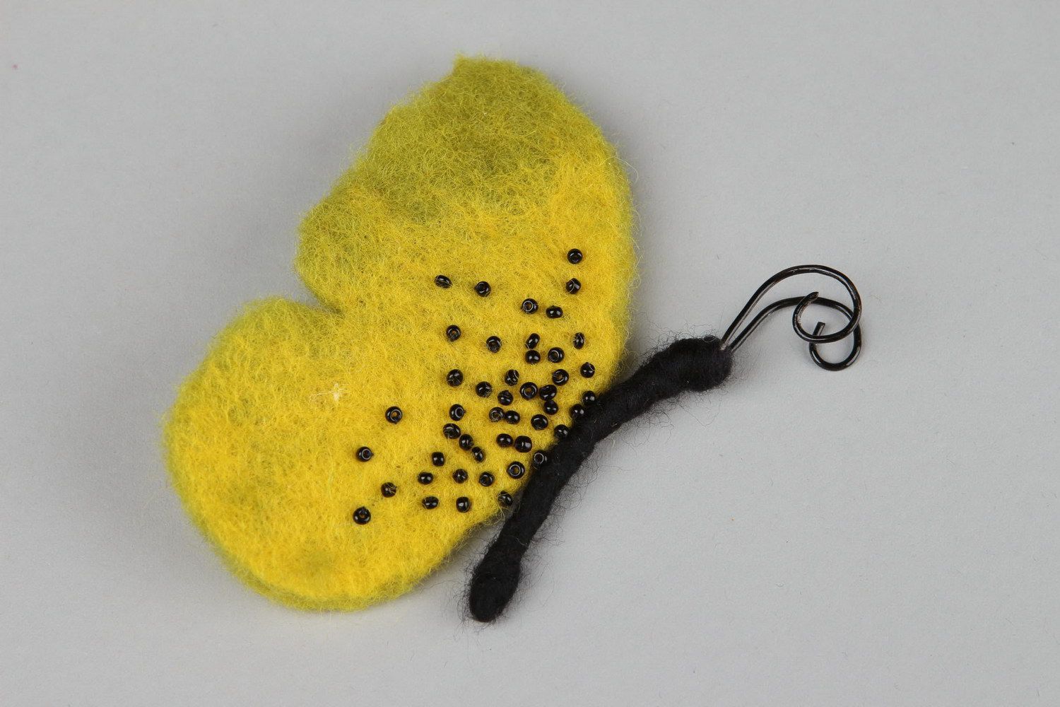 Butterfly brooch made from wool photo 4