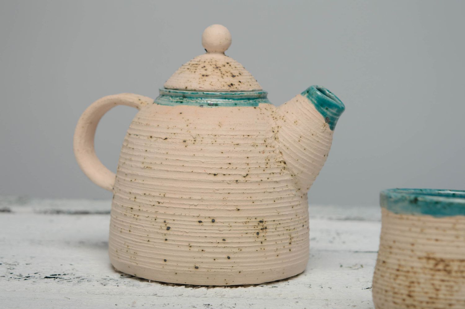 Большой керамический чайник ручной работы фото 3