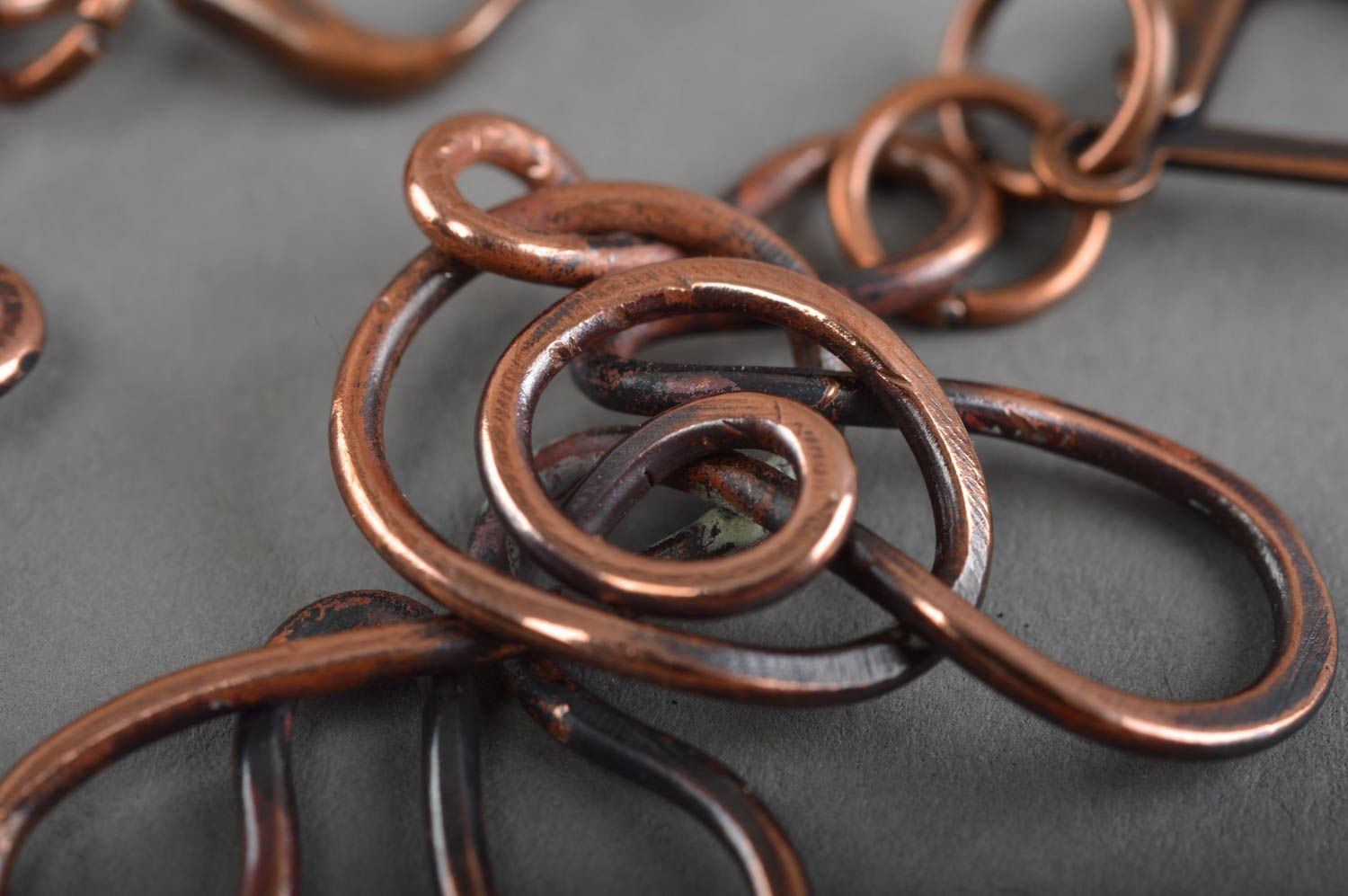 Handmade Ohrringe aus Kupfer mit Anhängern geschmiedet schön elegant lang  foto 5