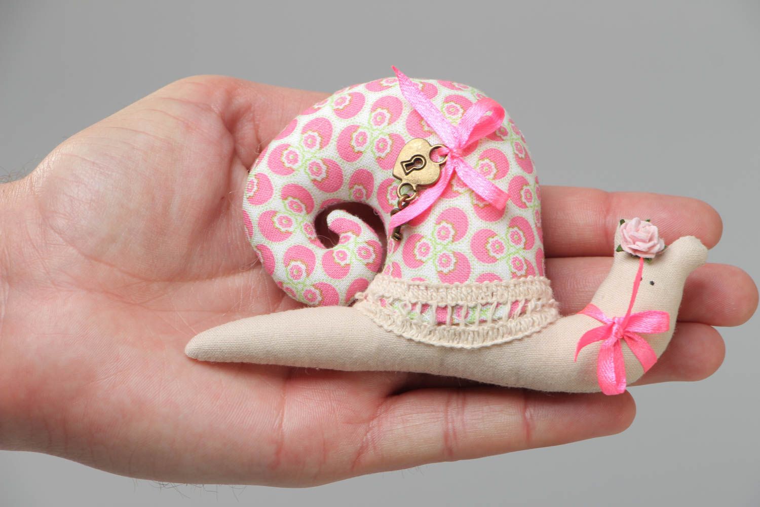 Handmade textile cotton fabric soft fridge magnet toy Snail photo 5