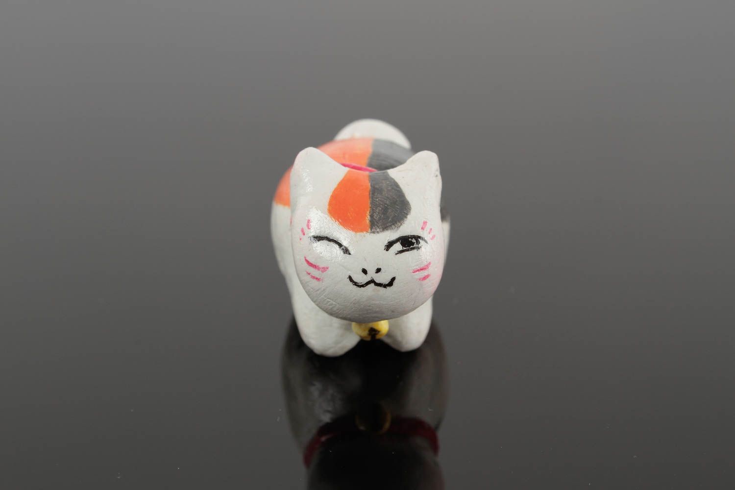 Mini Figurine chat blanc faite main en pâte polymère originale Petit cadeau photo 2
