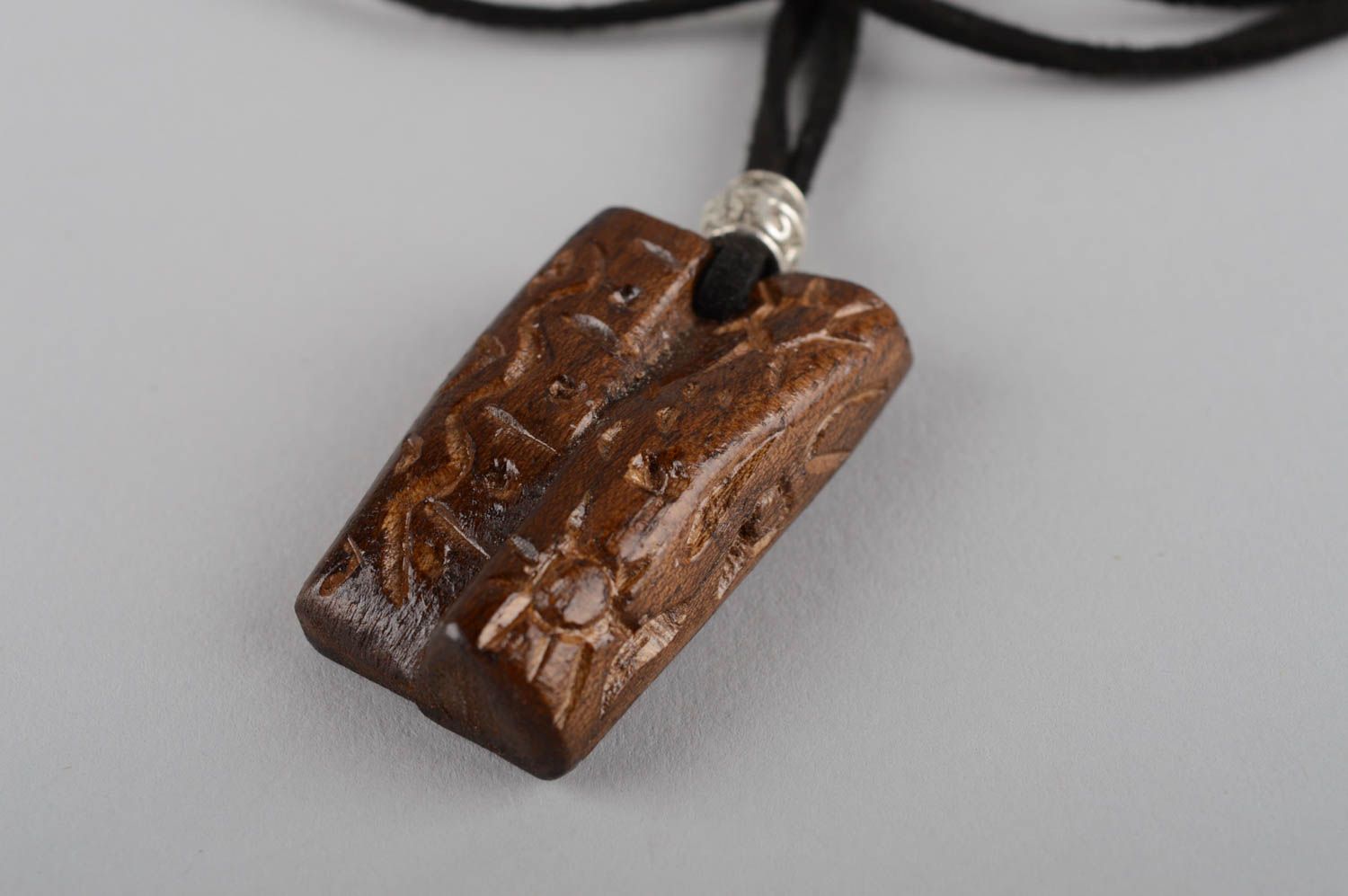 Stylish handmade wooden pendant neck pendant design wood craft gifts for her photo 8