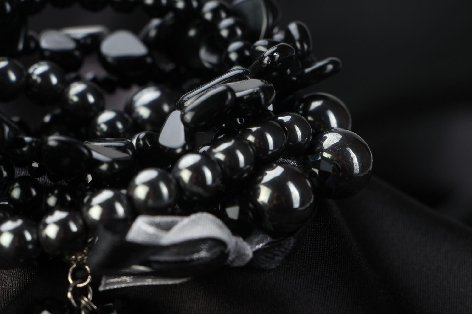 Set of five bracelets of black color photo 3