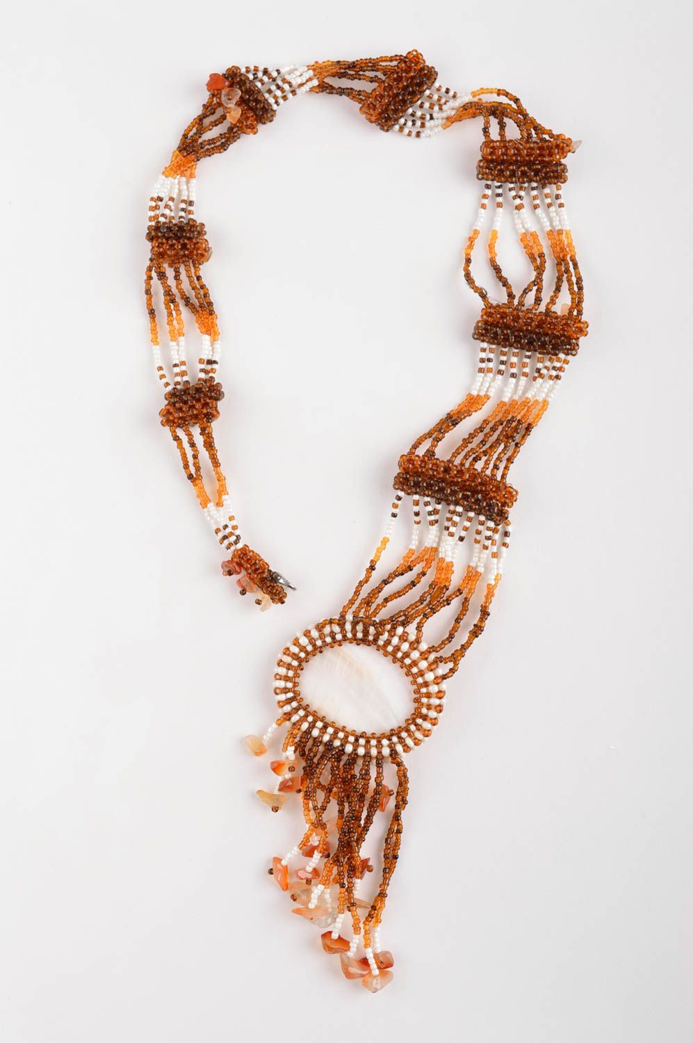 Collana di perline fatta a mano originale bigiotteria da donna colore marrone foto 5