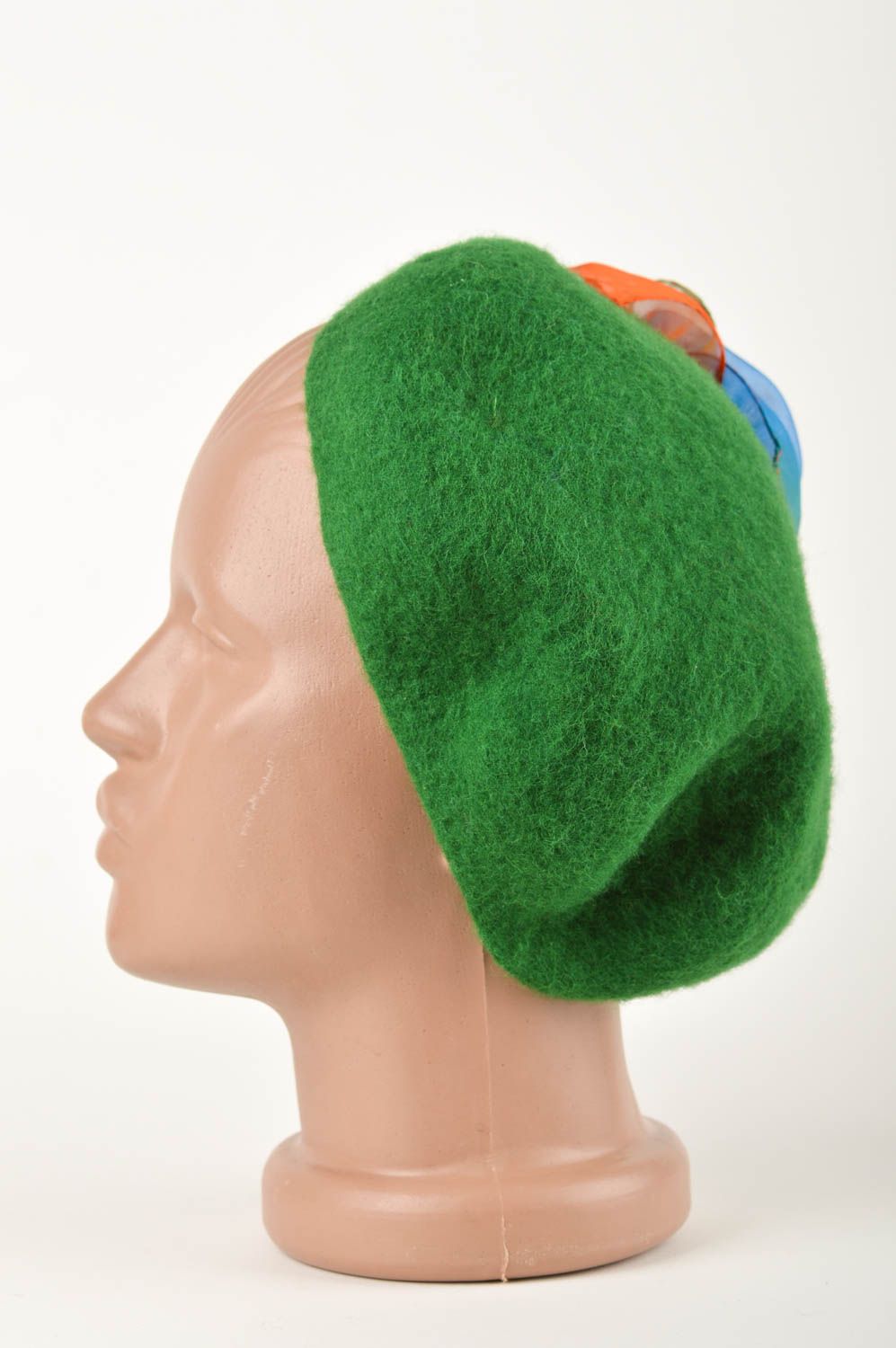 Béret laine feutrée Chapeau vert fait main fleurs en soie Vêtement femme photo 3