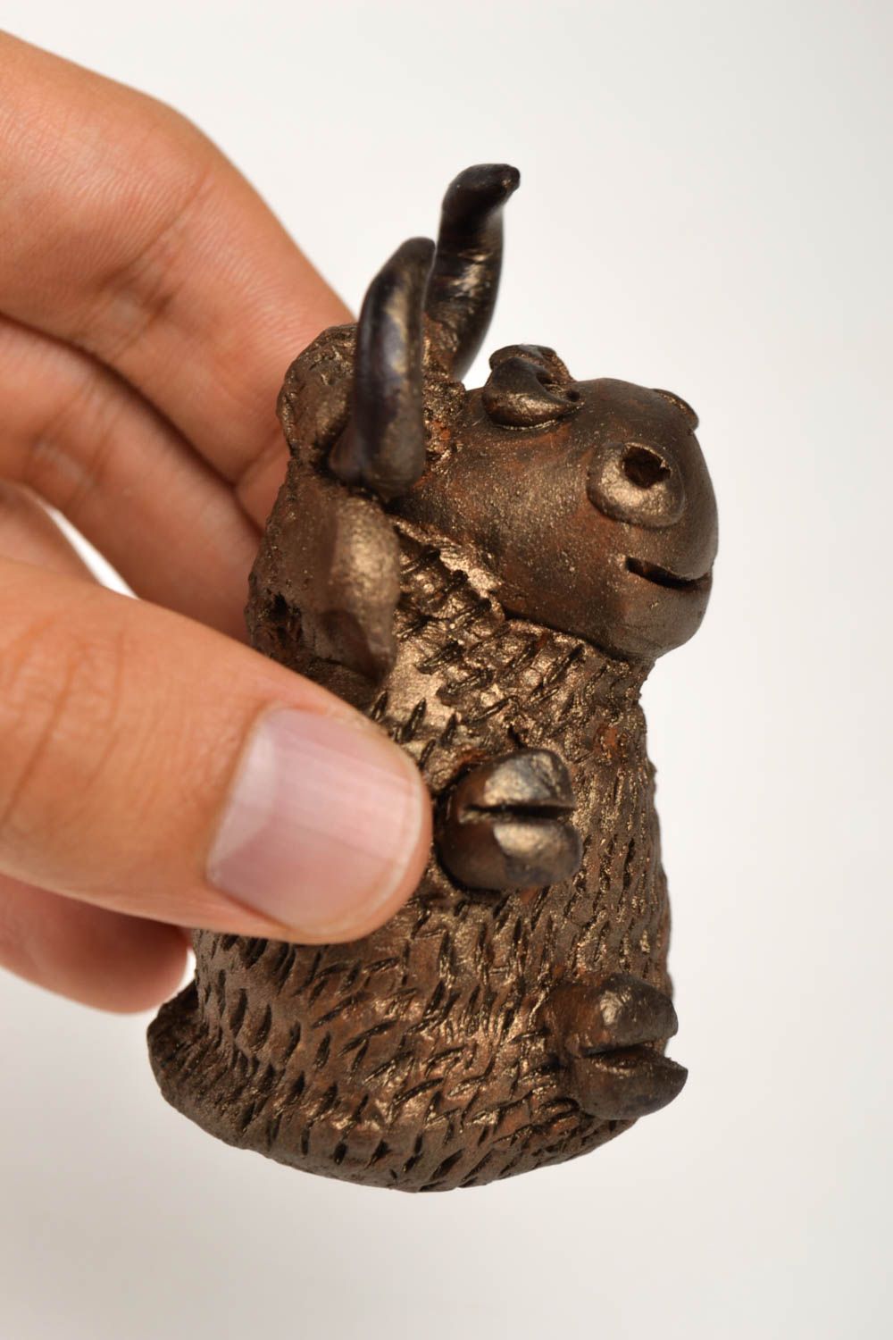 Statuetta mucca in argilla fatta a mano figurina decorativa in ceramica 
 foto 5