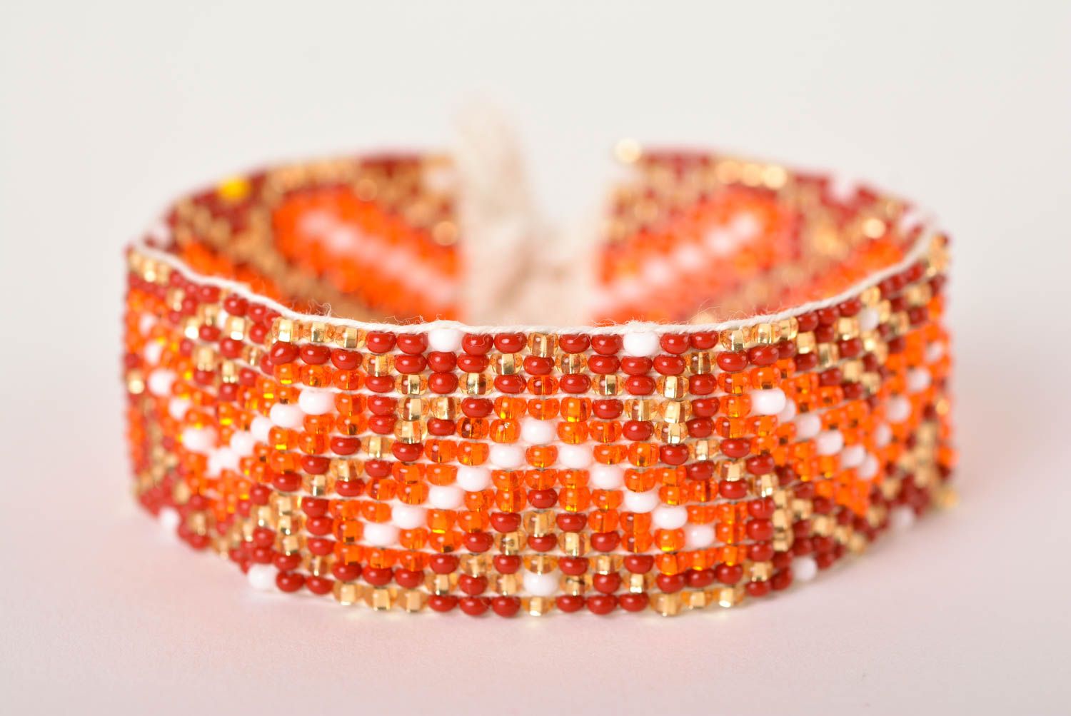 Bright orange and red beads strand bracelet for women photo 1
