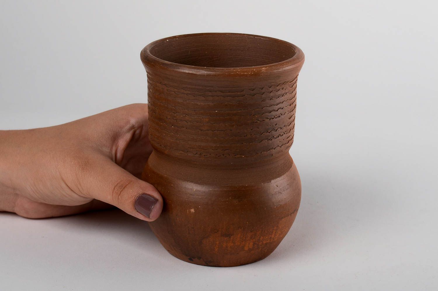 Taza de porcelana hecha a mano color marrón utensilio de cocina vajilla original foto 5