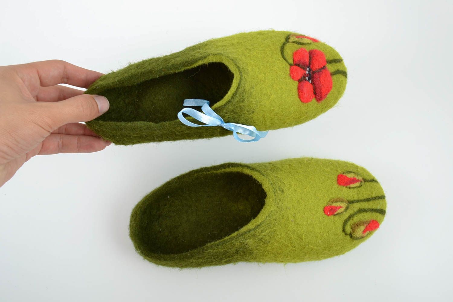 Beautiful handmade green felted wool slippers for girl photo 4