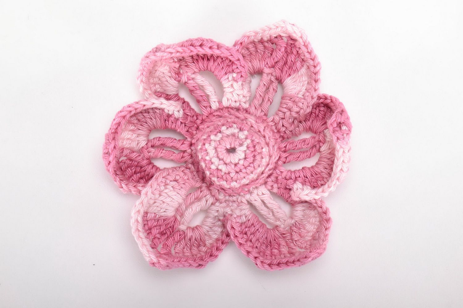 Broche tricotado de fios de algodão Flor foto 1